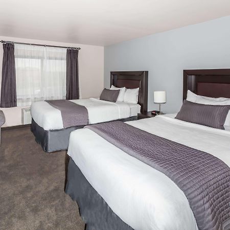 Hotel Baymont By Wyndham Glenview Esterno foto